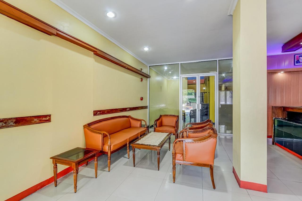 Oyo 91036 Hotel Simpang Lima Gkpri Semarang Extérieur photo