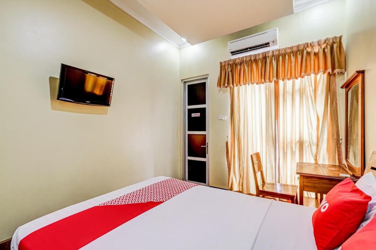 Oyo 91036 Hotel Simpang Lima Gkpri Semarang Extérieur photo