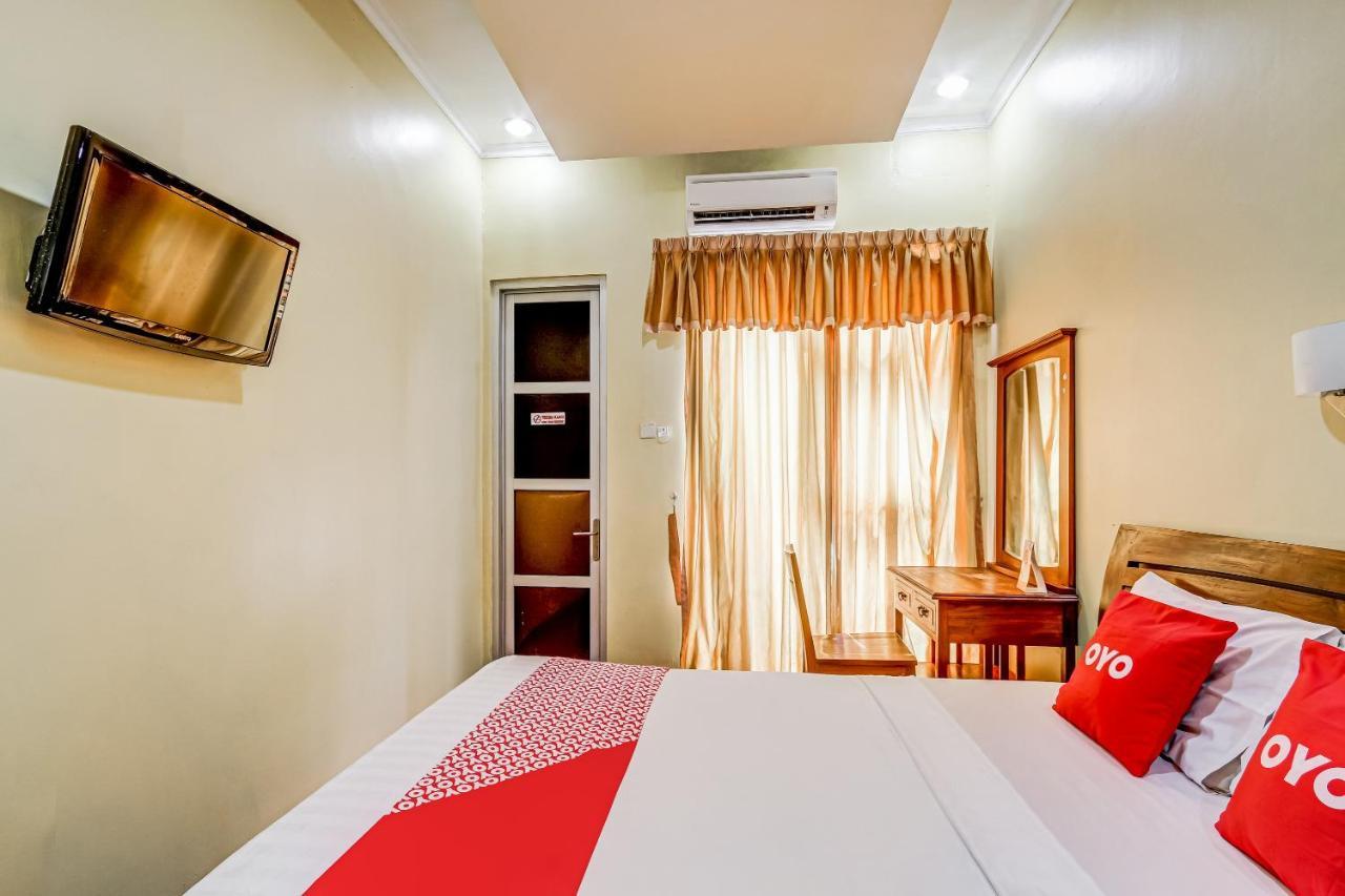 Oyo 91036 Hotel Simpang Lima Gkpri Semarang Extérieur photo